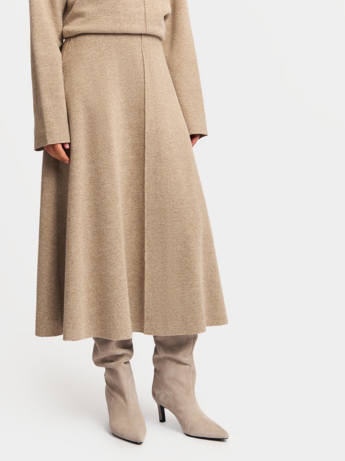 Трикотажная юбка миди