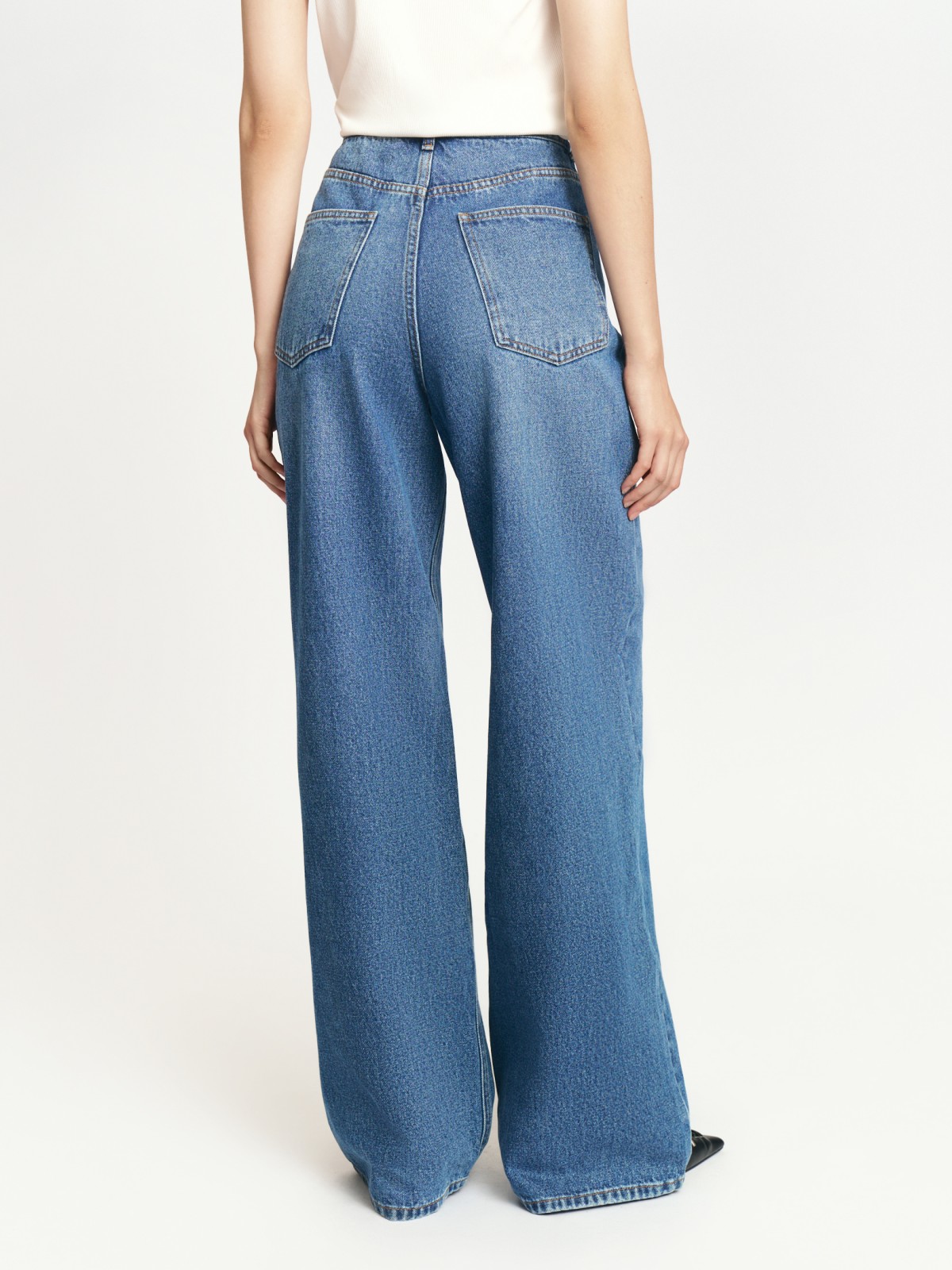 Джинсы силуэта Wide с высокой посадкой