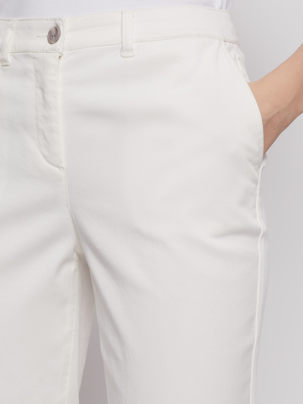 Брюки-чинос 