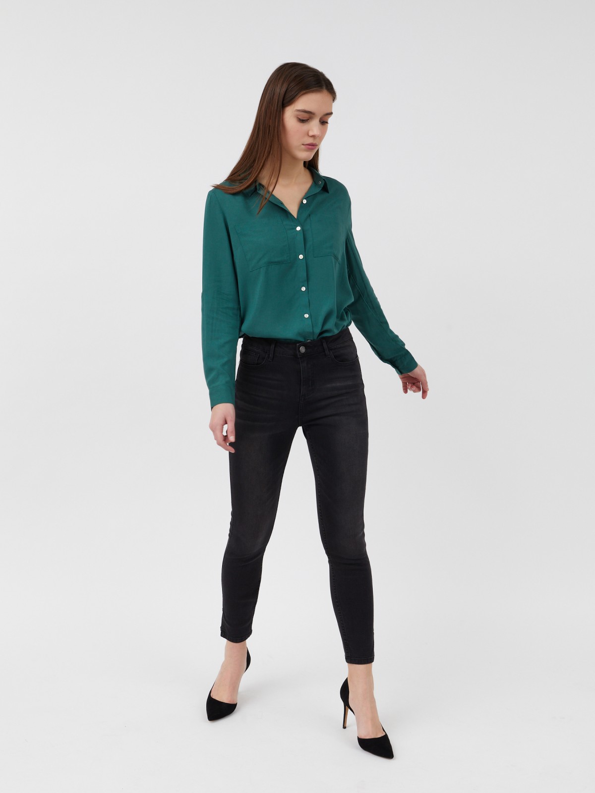Джинсы силуэта Skinny