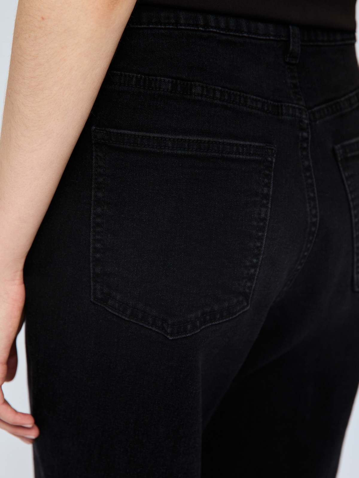 Джинсы силуэта Mom Comfort с высокой посадкой