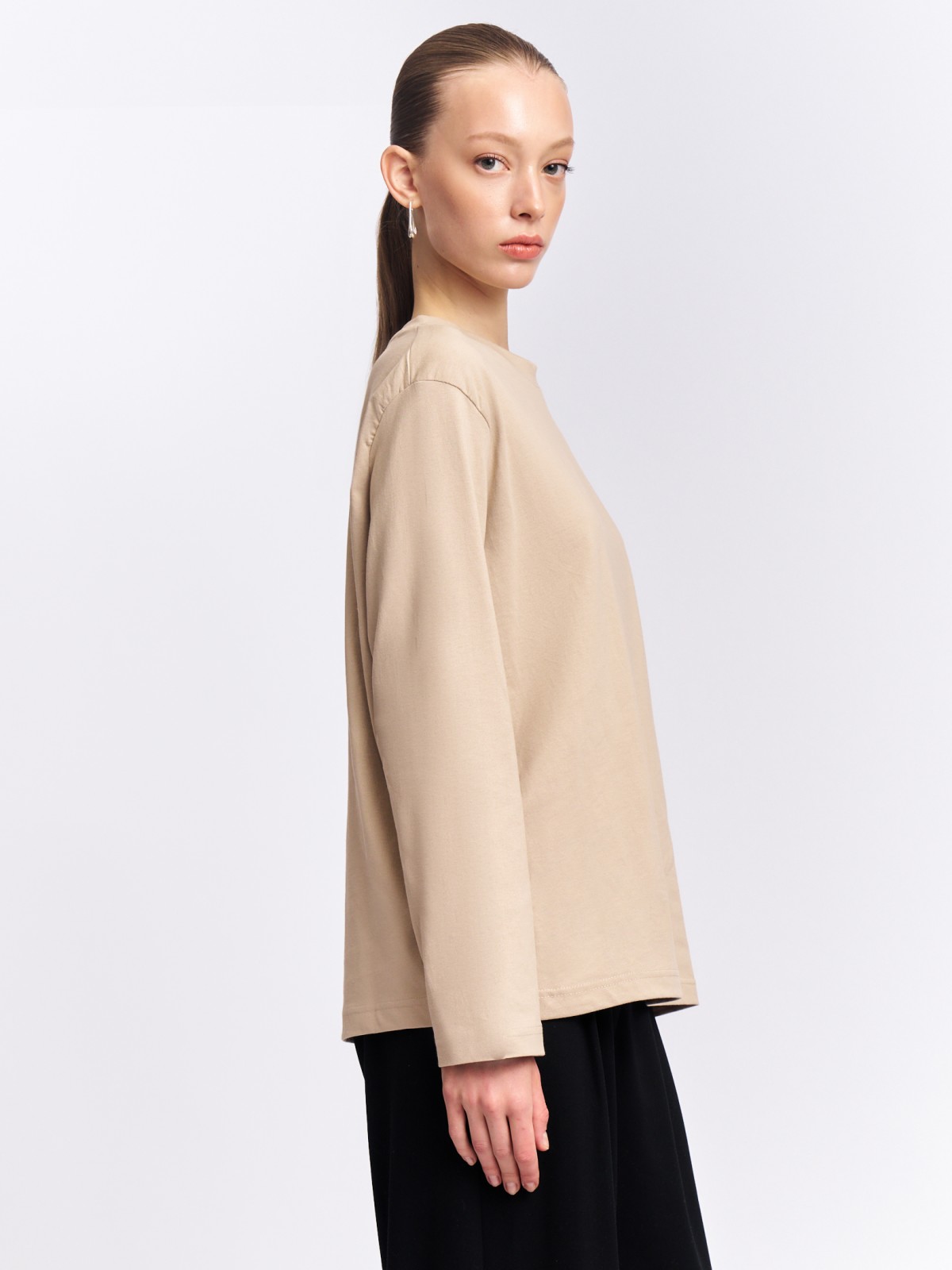 Лонгслив оверсайз фасона из хлопка