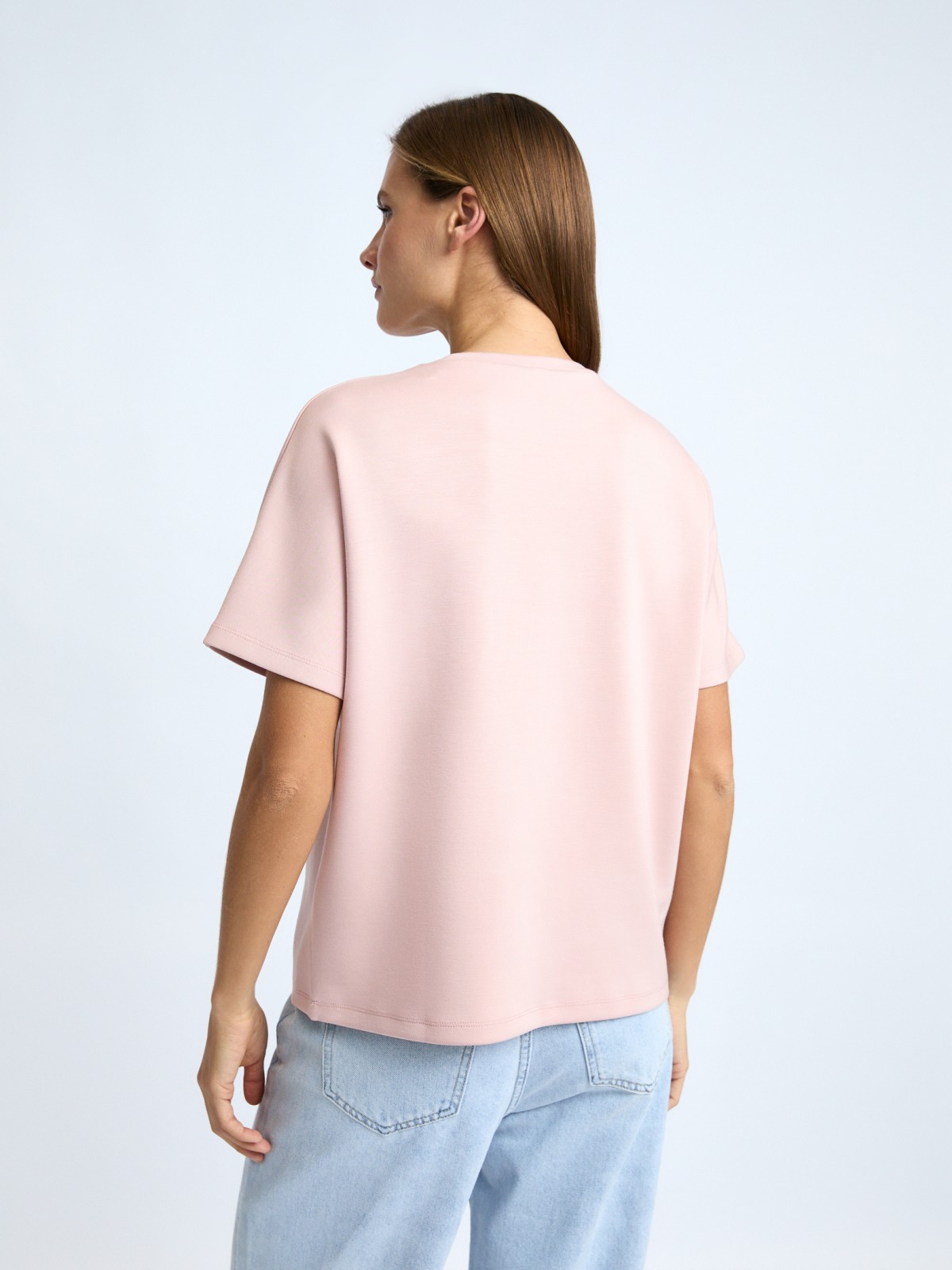 Блузка-футболка из неопрена с принтом-надписью