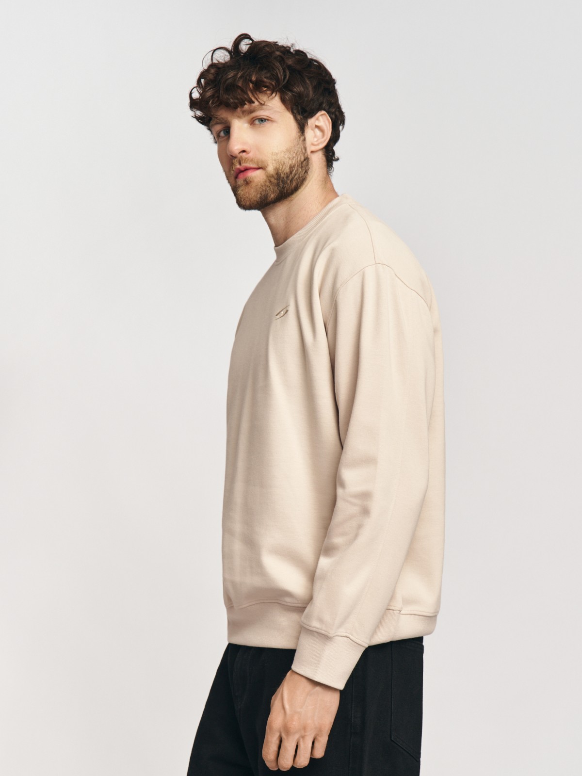 Трикотажный свитшот однотонный