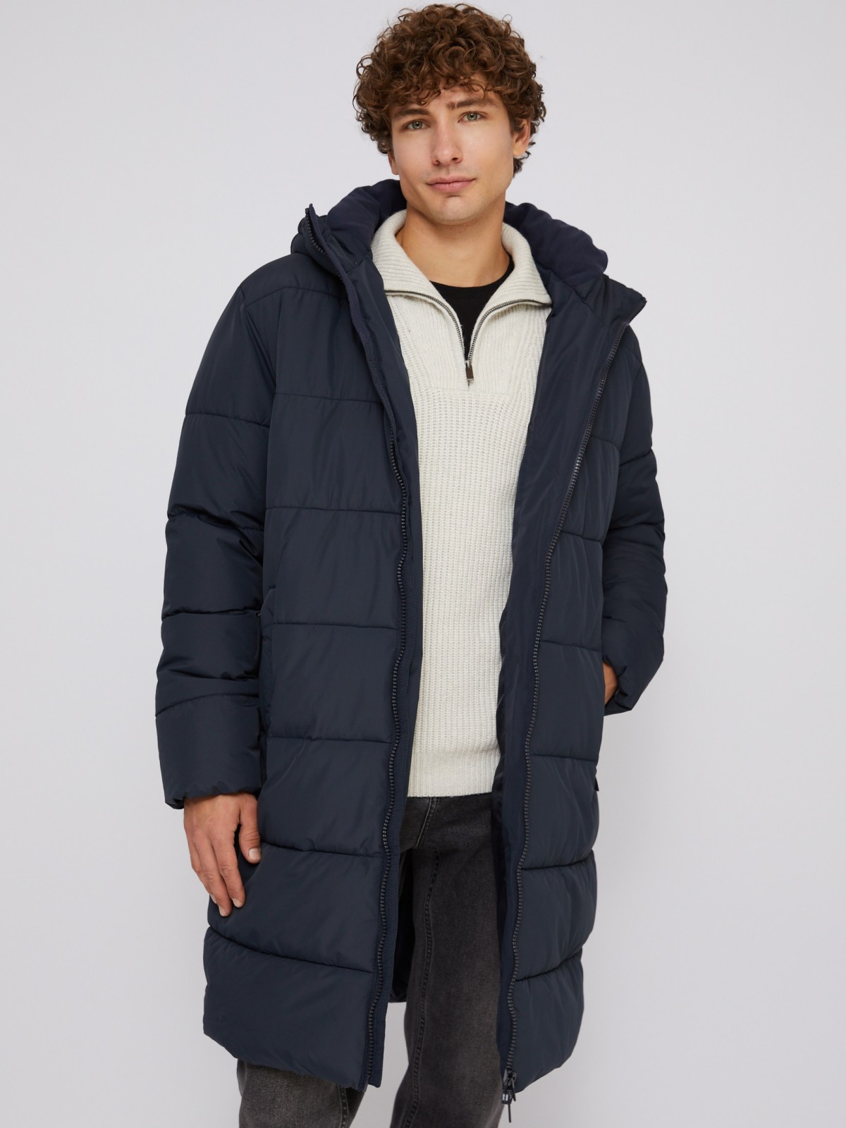 Тёплая удлинённая куртка с капюшоном