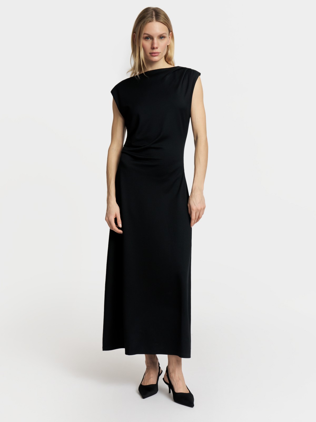 Платье миди без рукавов с драпировкой