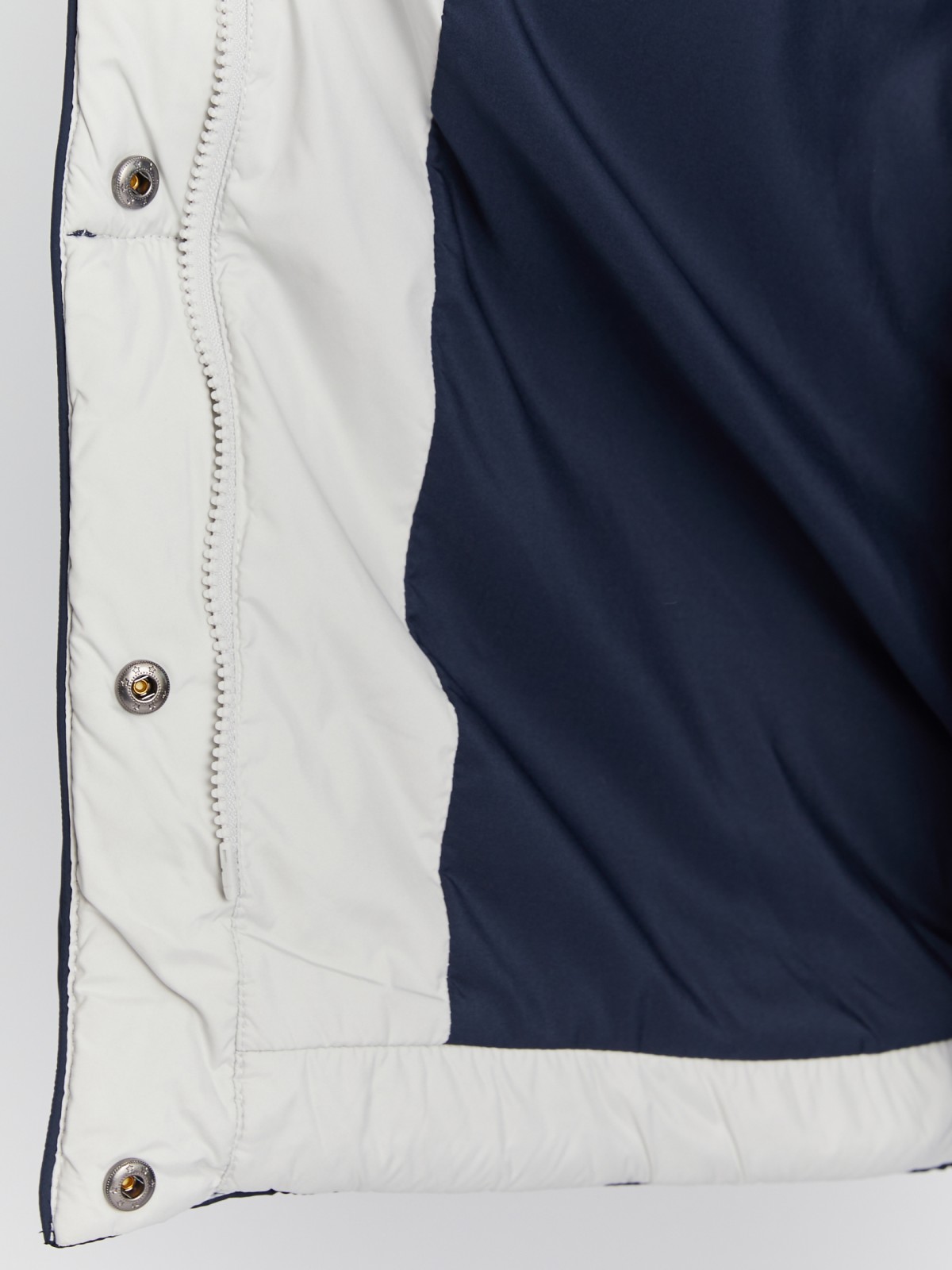 Тёплая стёганая куртка-пальто на молнии с акцентным капюшоном zolla 023345212024, цвет синий, размер S - фото 5