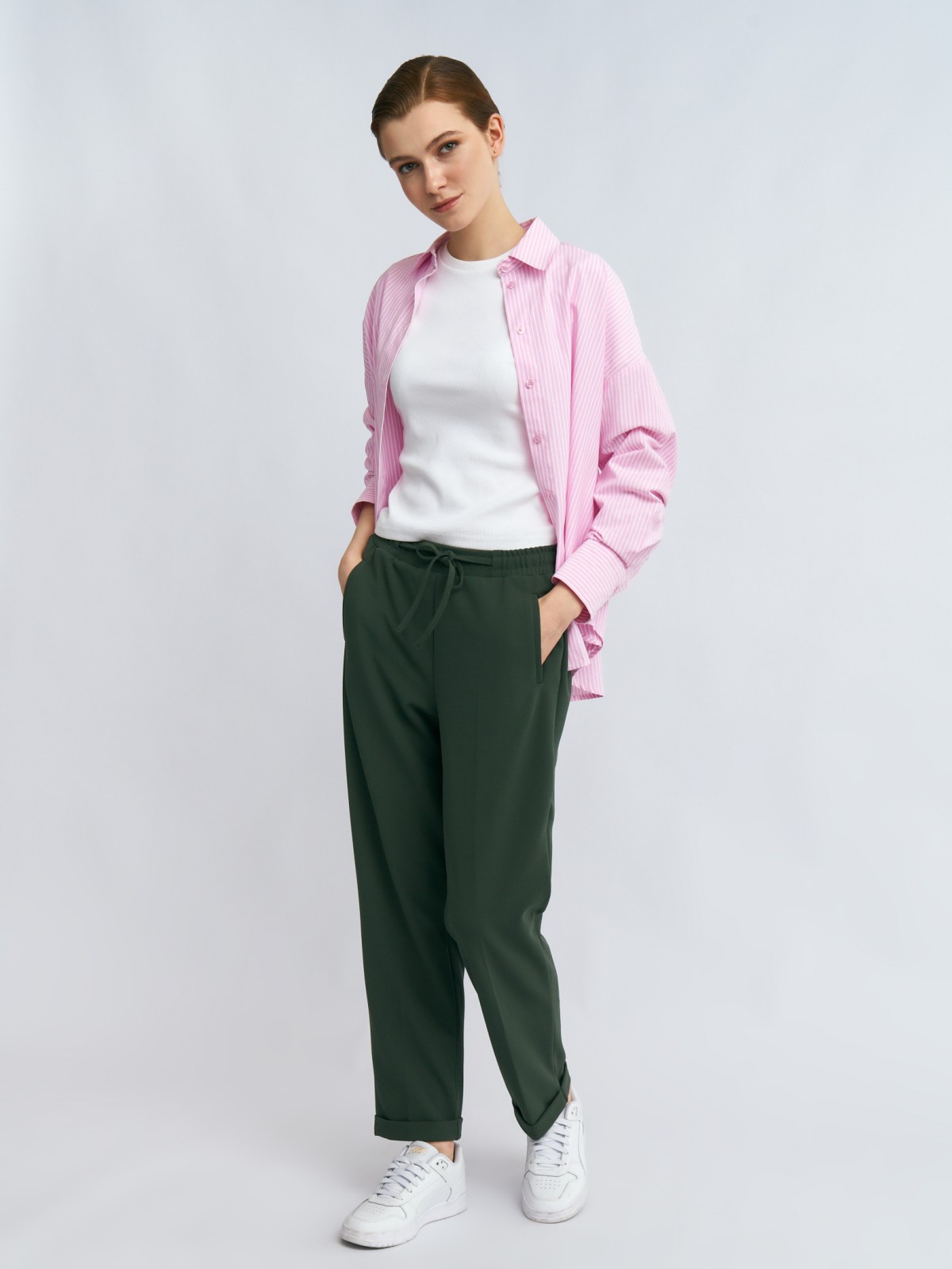 Брюки-джоггеры на резинке со стрелками