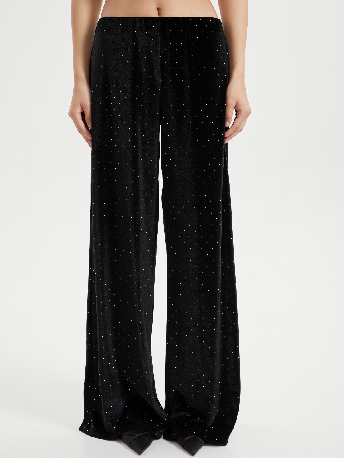 Бархатные брюки на резинке со стразами