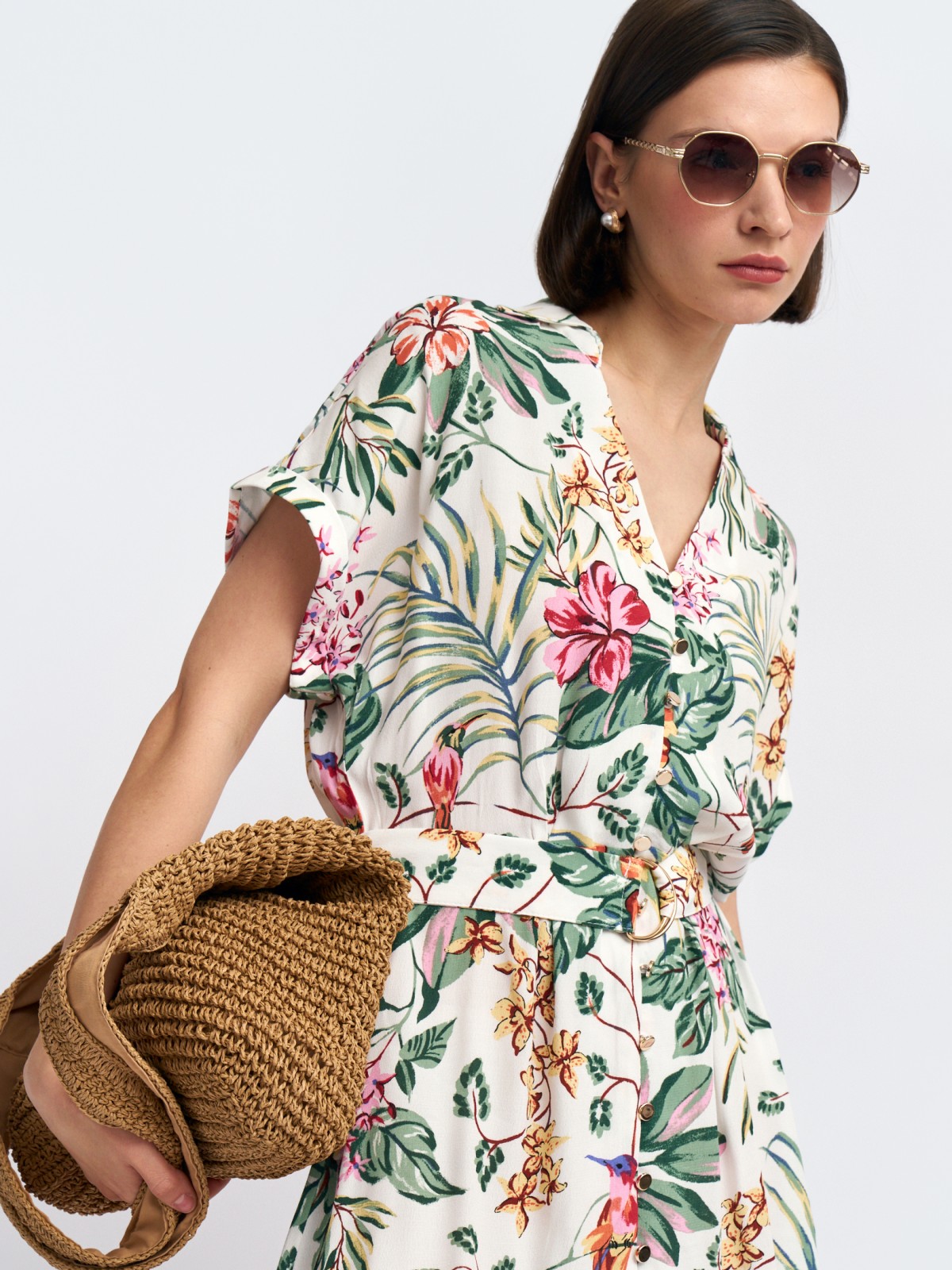 Платье-рубашка из вискозы с поясом на талии