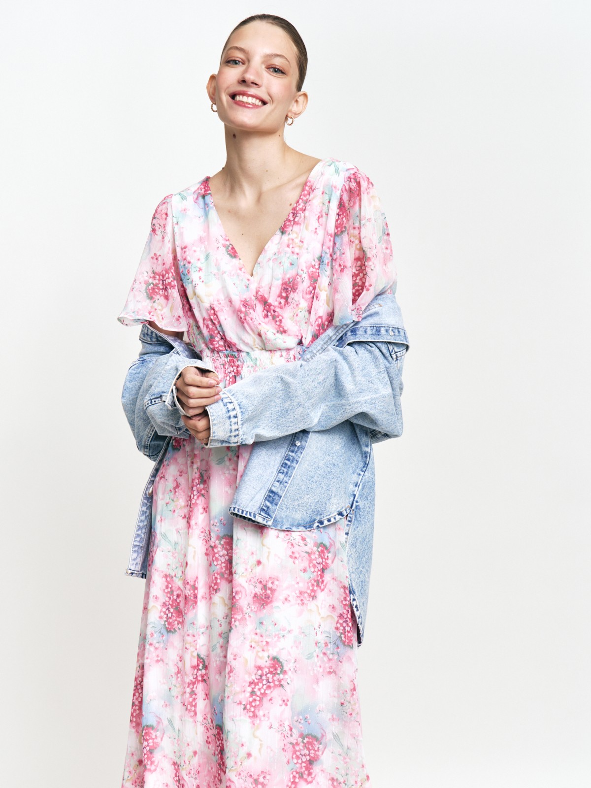 Шифоновое платье с цветочным принтом и люрексом