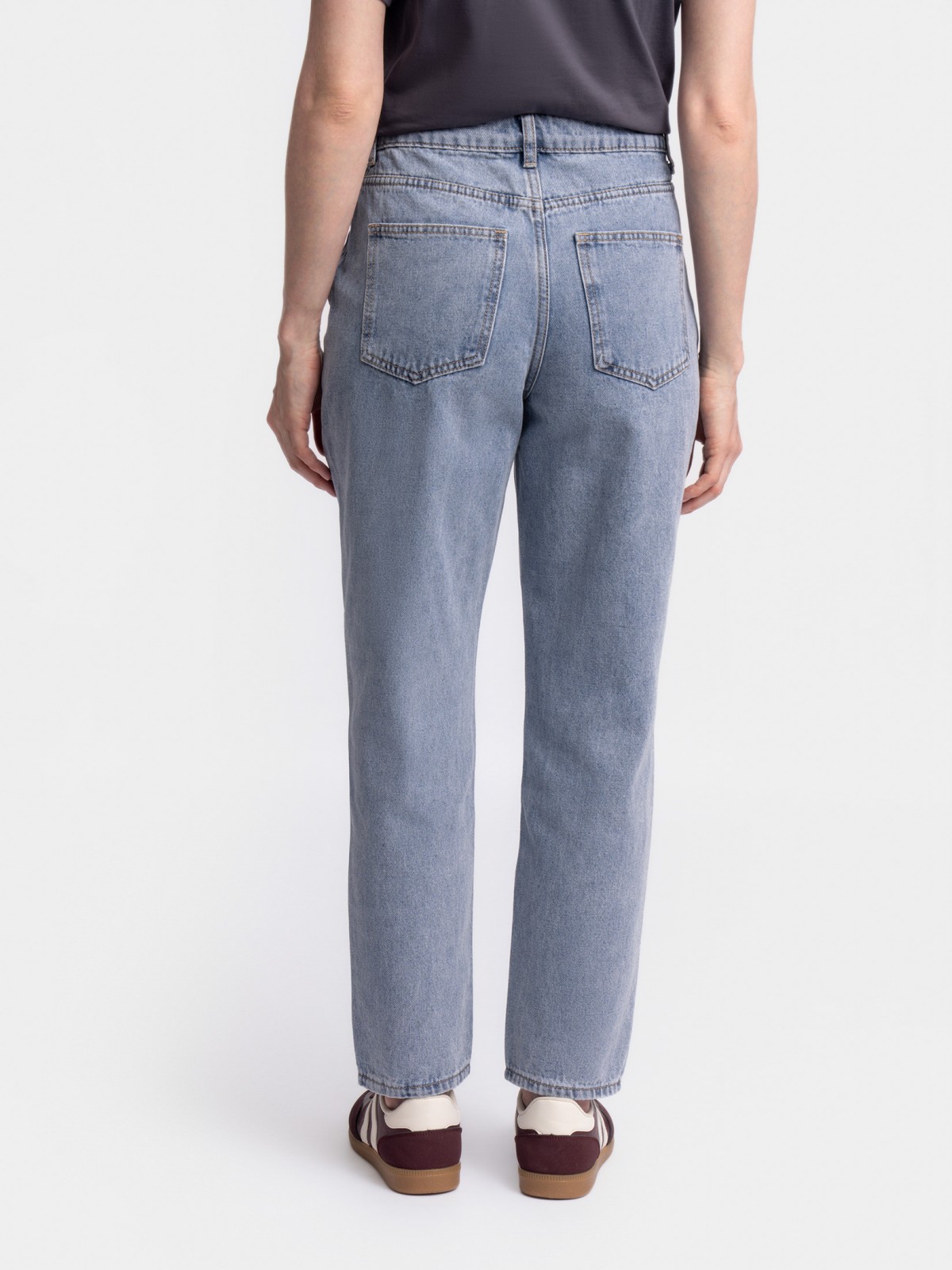 Джинсы силуэта Mom из хлопка