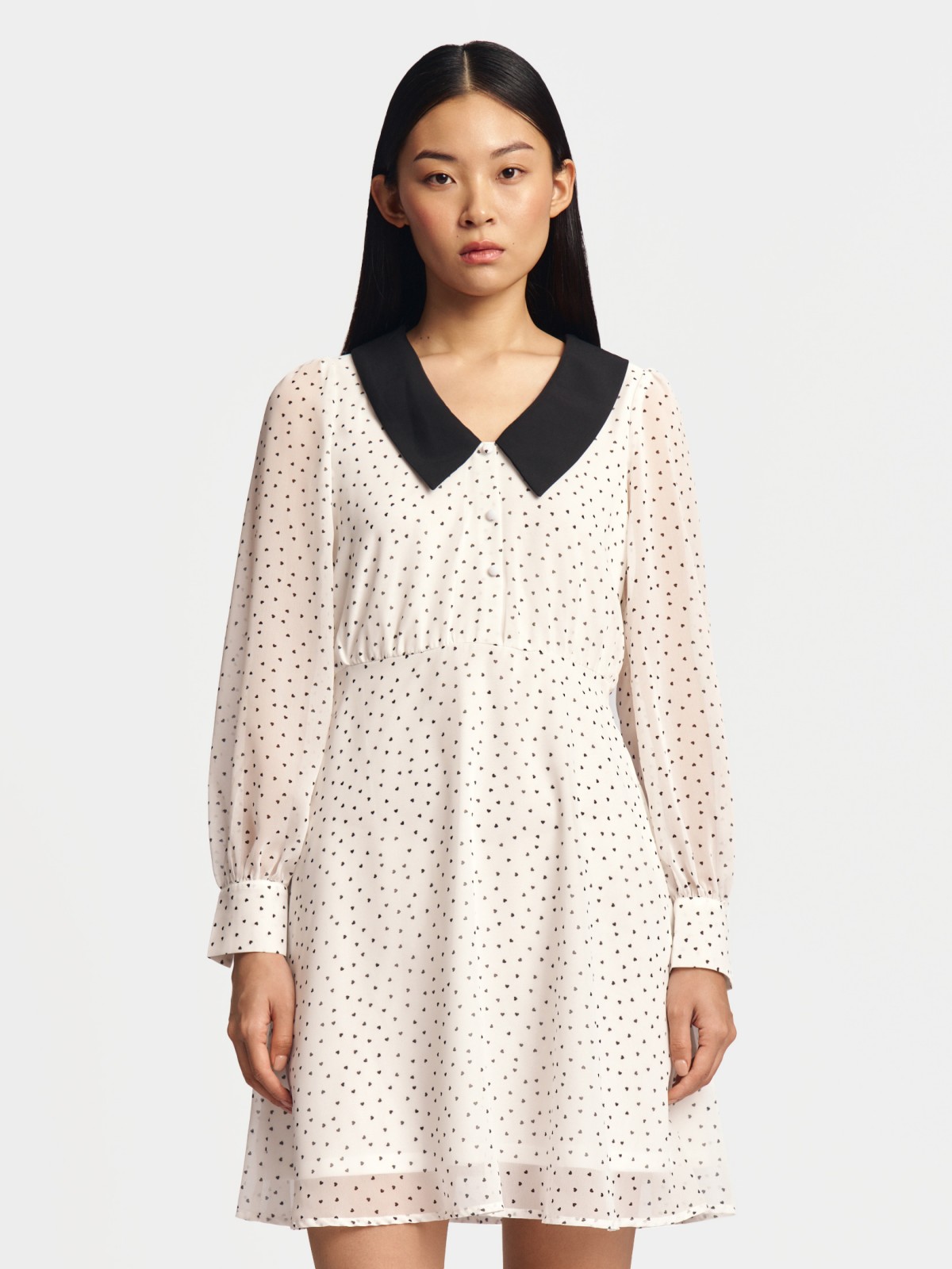 Шифоновое платье мини с акцентным воротником