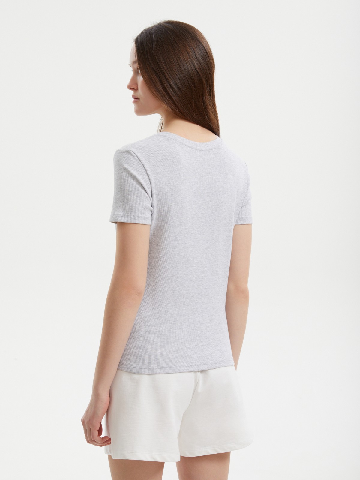 Трикотажная футболка однотонная