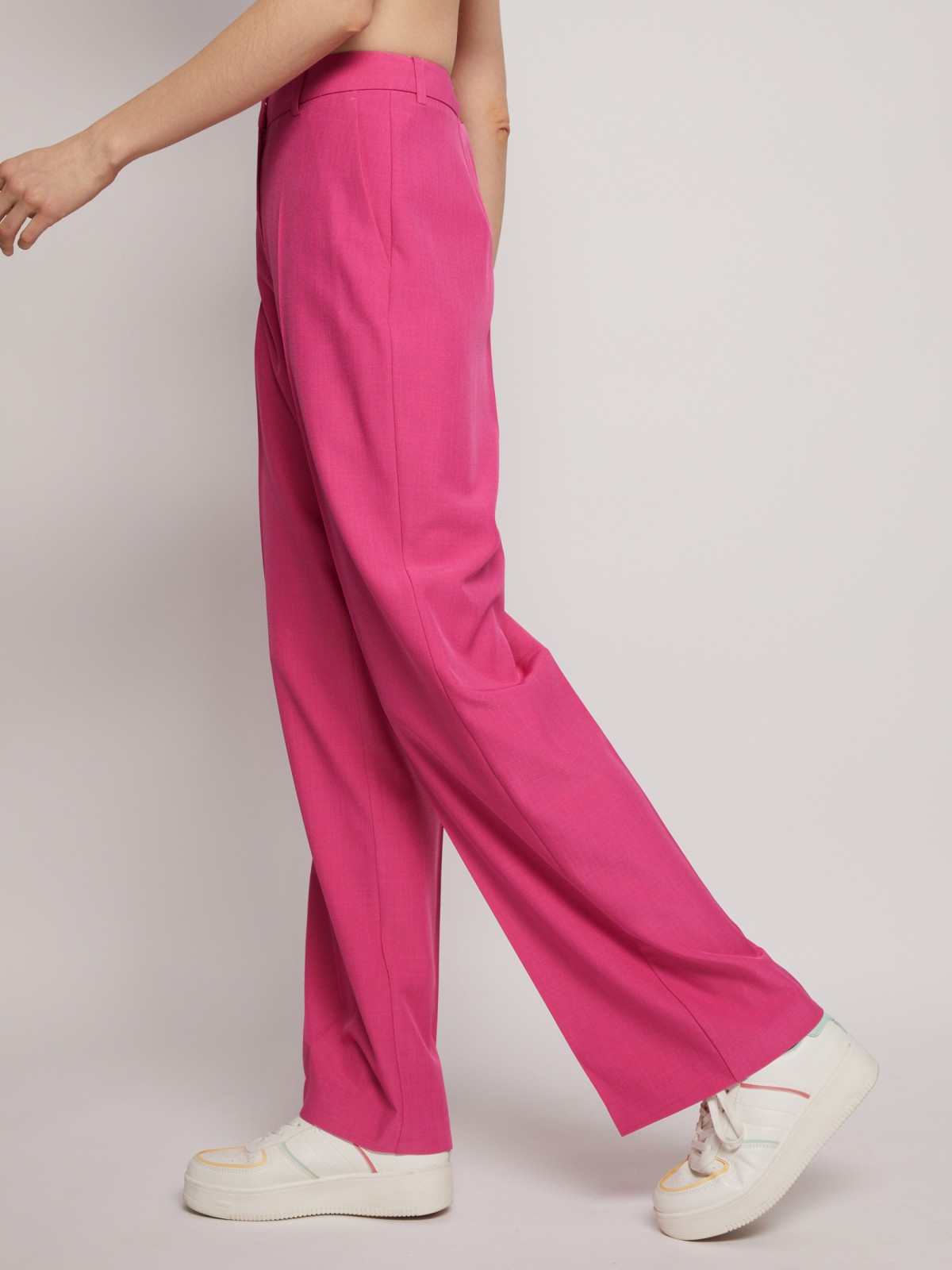 Прямые брюки со стрелками