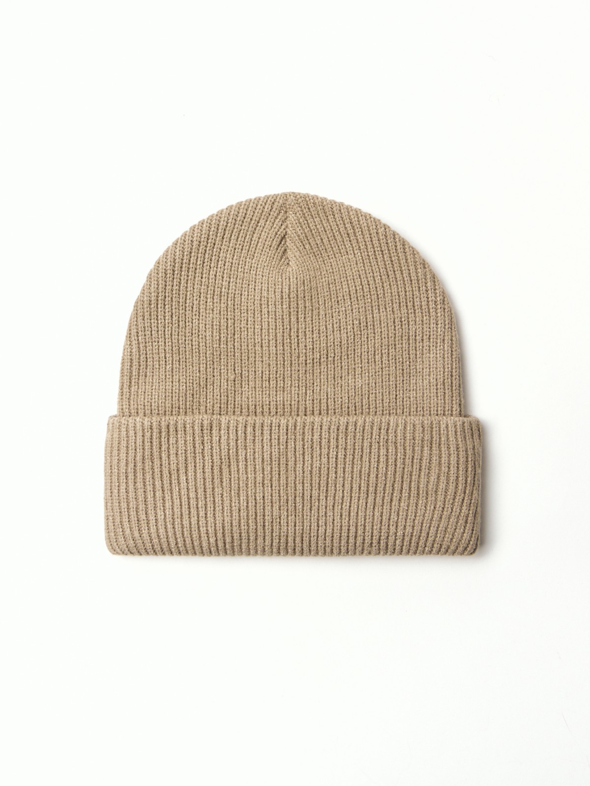 Вязаная шапка-бини с отворотом