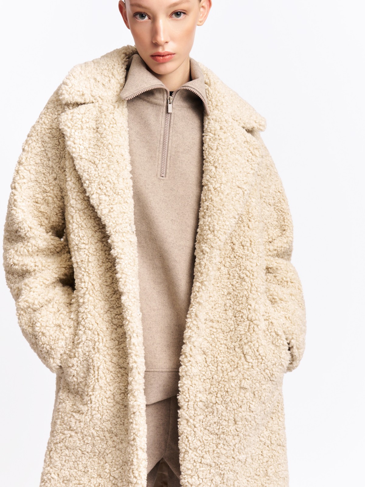 Длинное пальто-шуба из экомеха