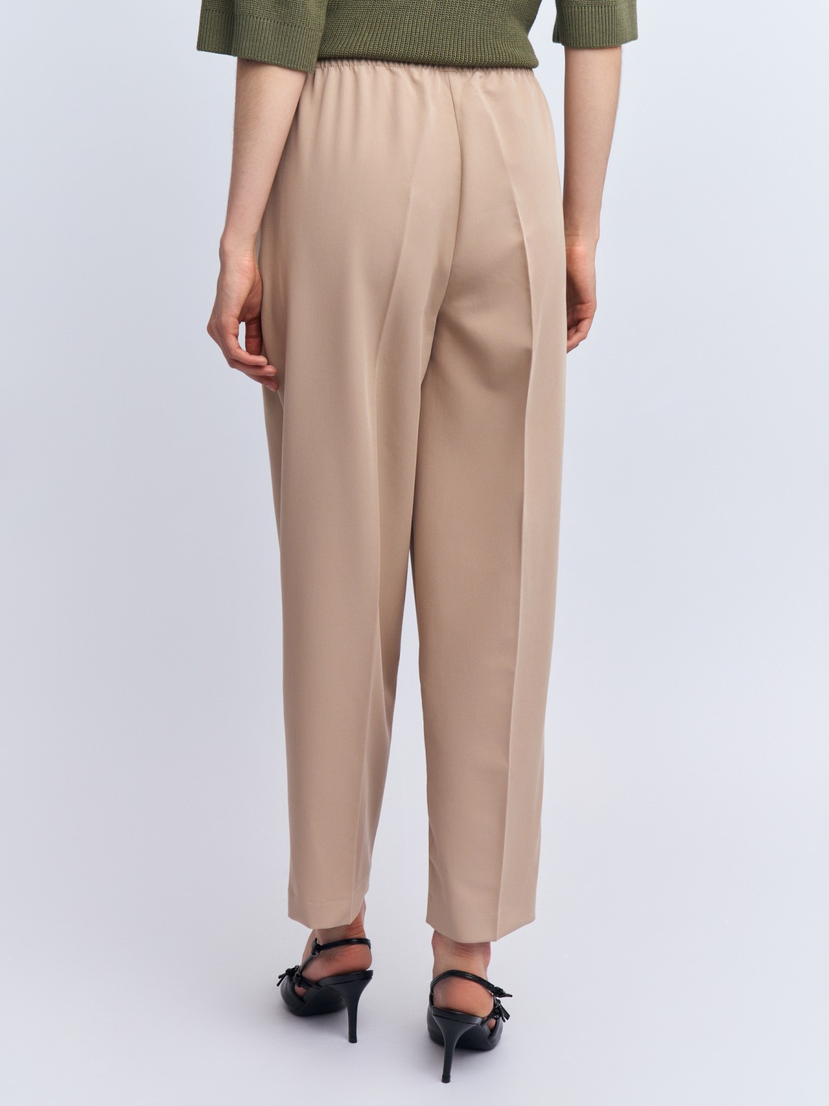 Брюки-джоггеры на резинке со стрелками