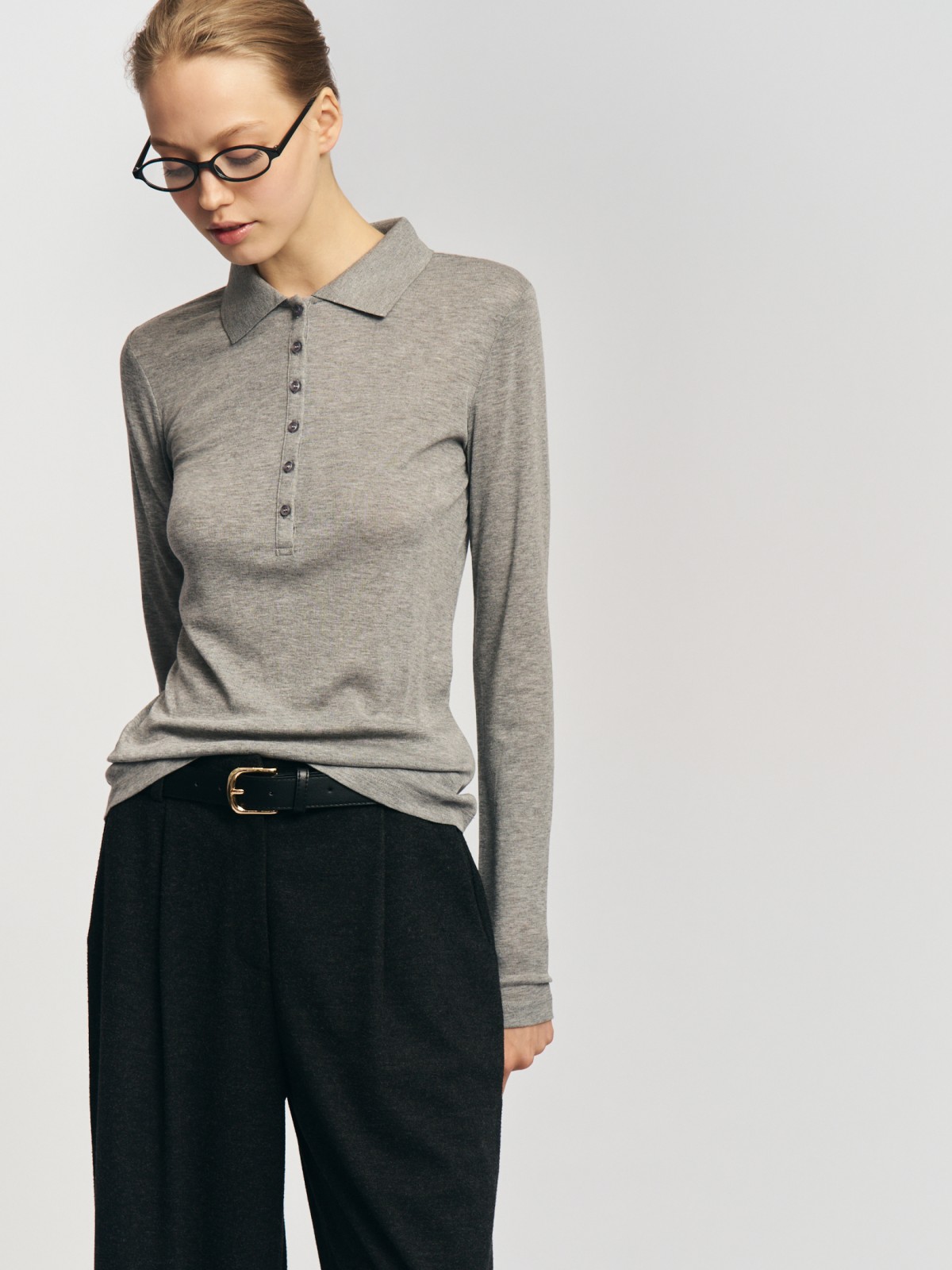 Трикотажный лонгслив поло на пуговицах