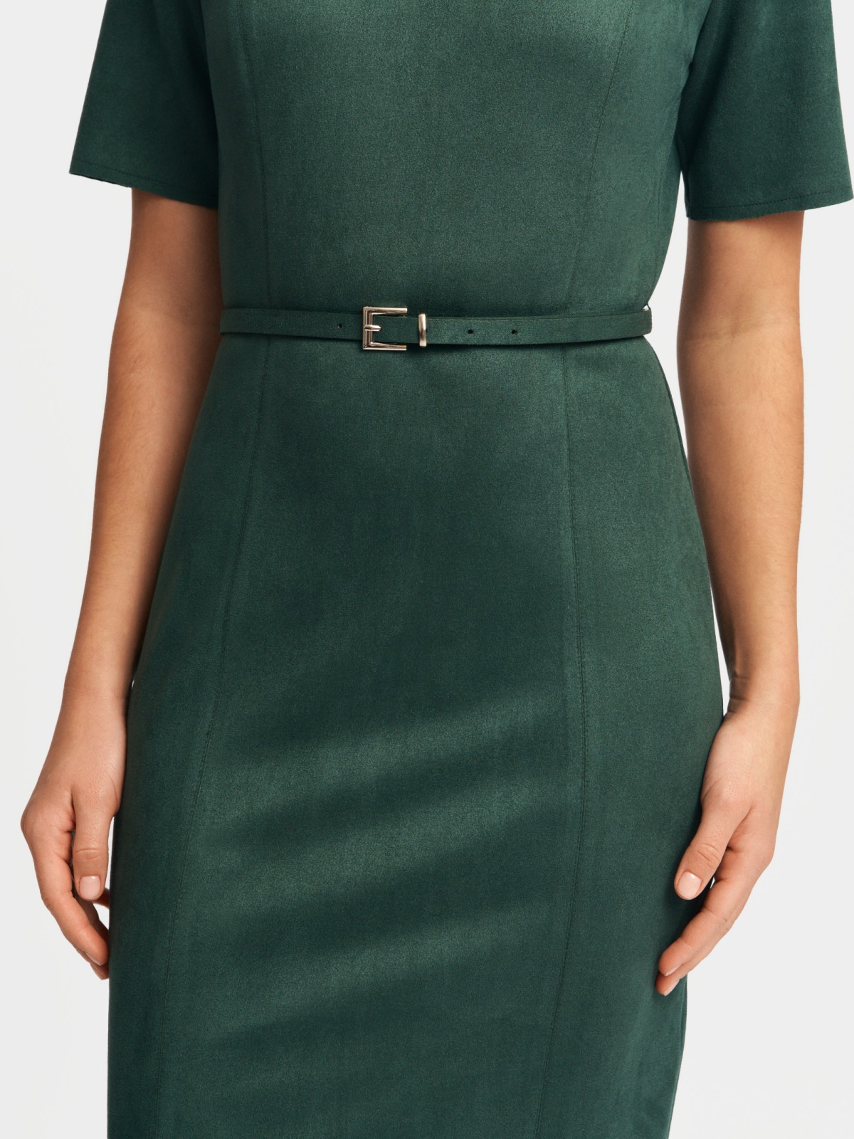 Платье из экозамши с коротким рукавом