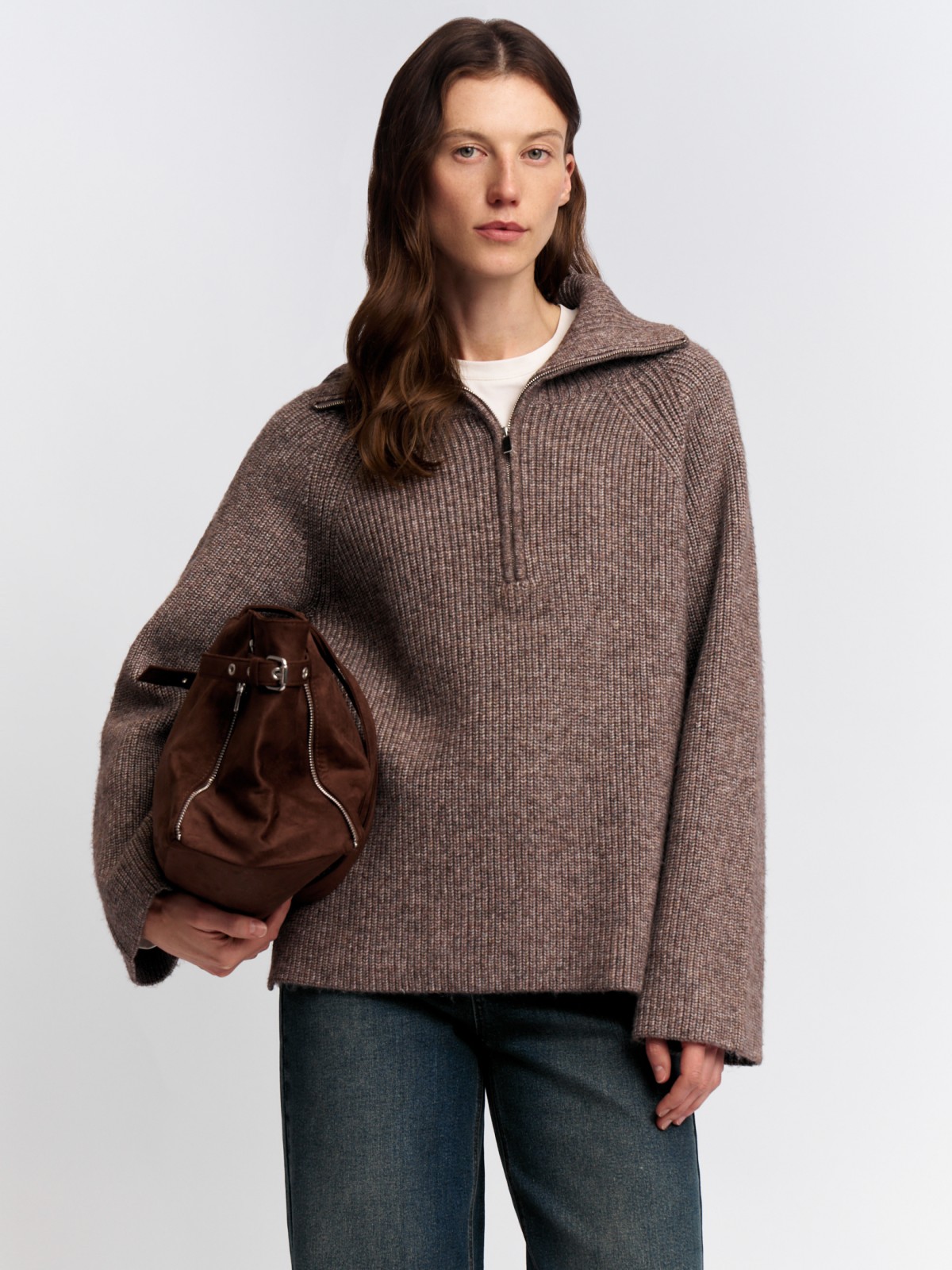 Вязаный свитер с воротником на молнии