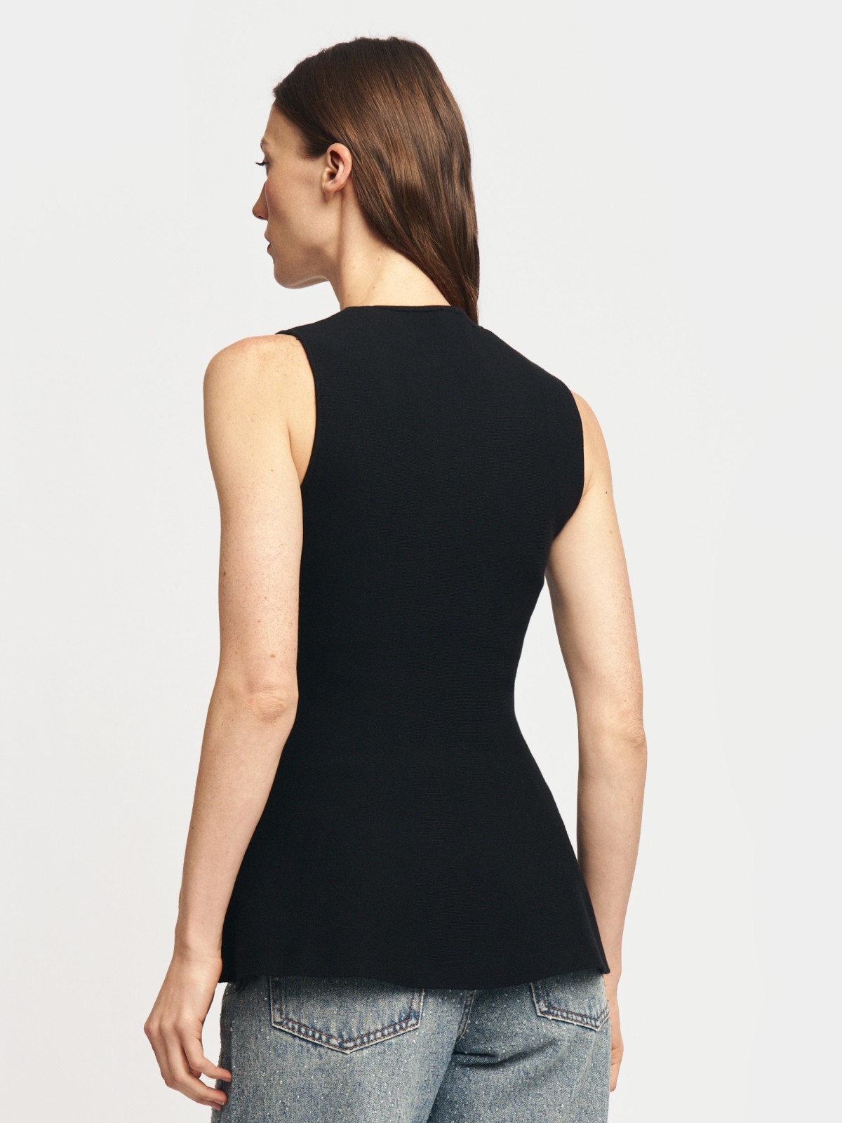 Топ без рукавов с баской