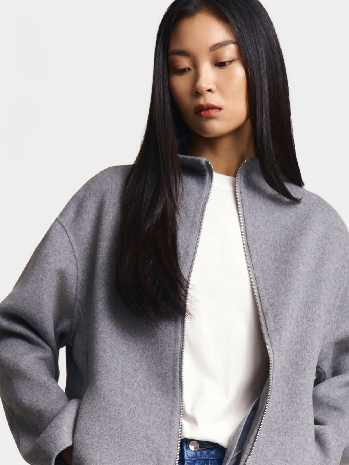 Короткая куртка на молнии