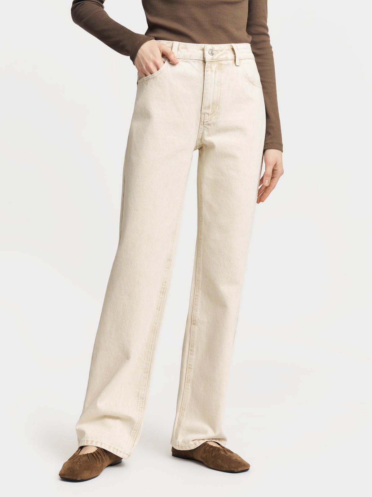 Джинсы прямого силуэта со средней посадкой