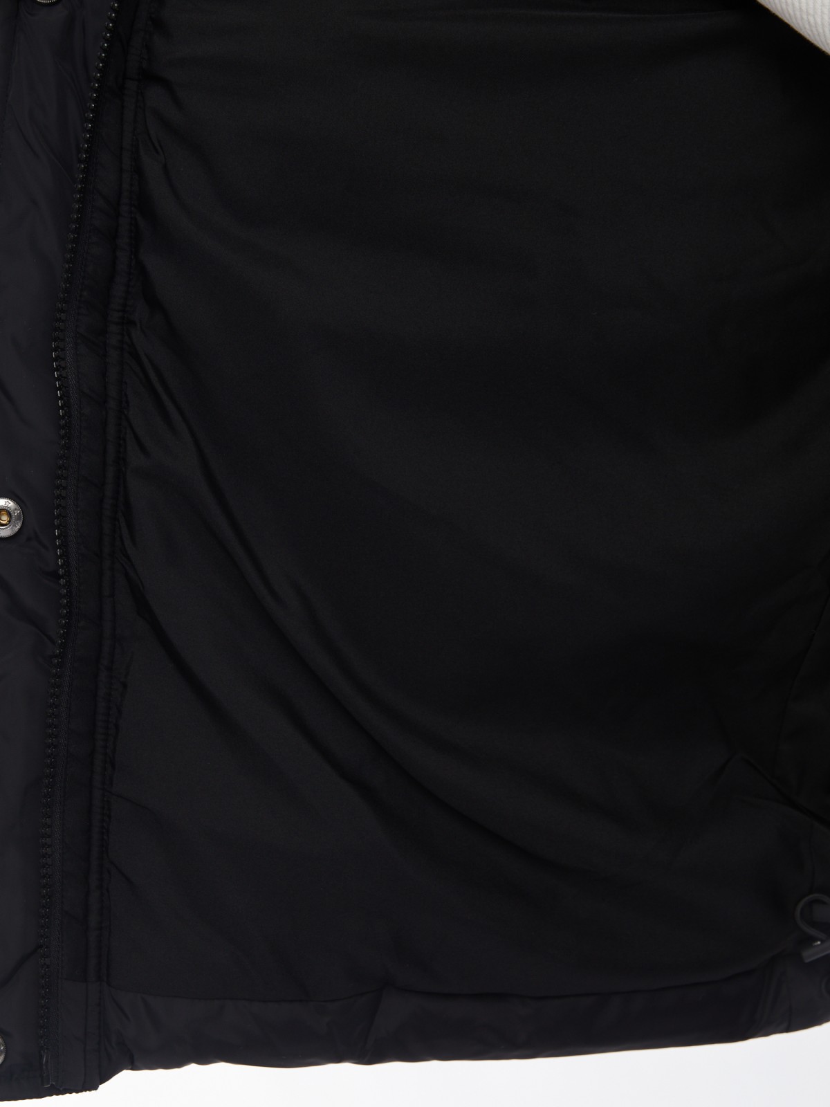 Тёплая укороченная дутая куртка с капюшоном zolla 024125112434, цвет черный, размер XS - фото 5