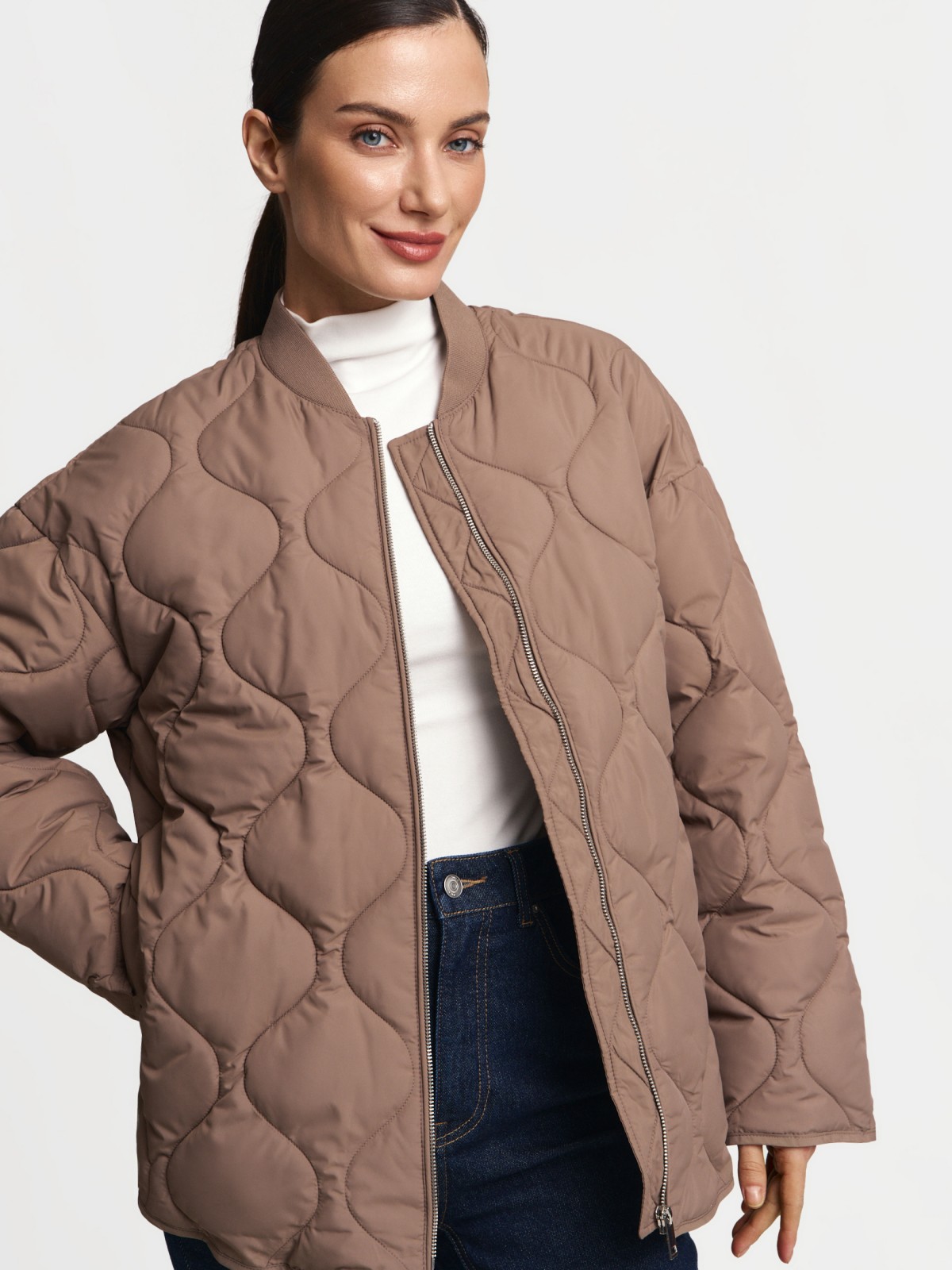 Утеплённая стёганая куртка оверсайз на синтепоне