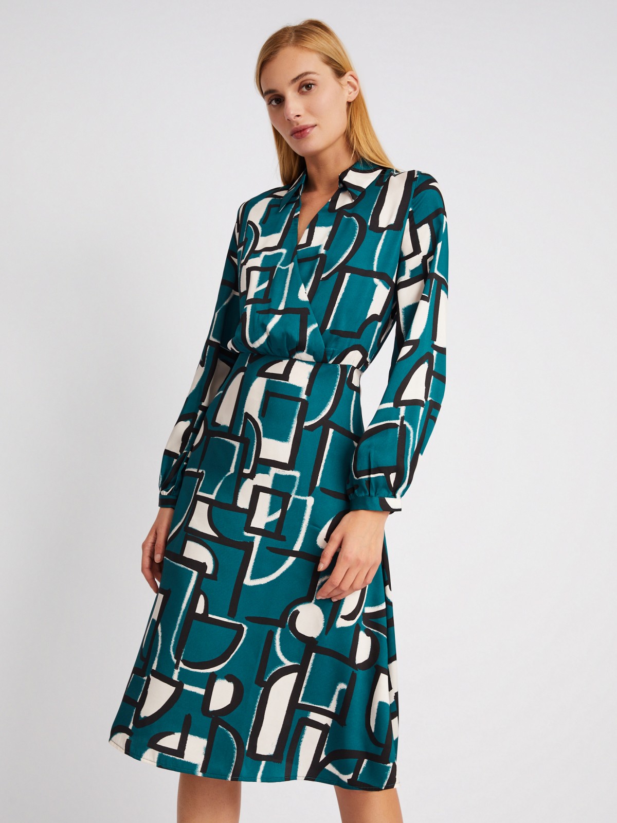 Атласное платье-рубашка длины миди с принтом zolla 024118262251, цвет темно-зеленый, размер XS