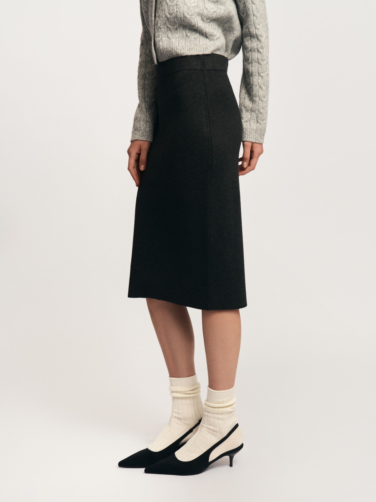 Трикотажная юбка-карандаш на резинке