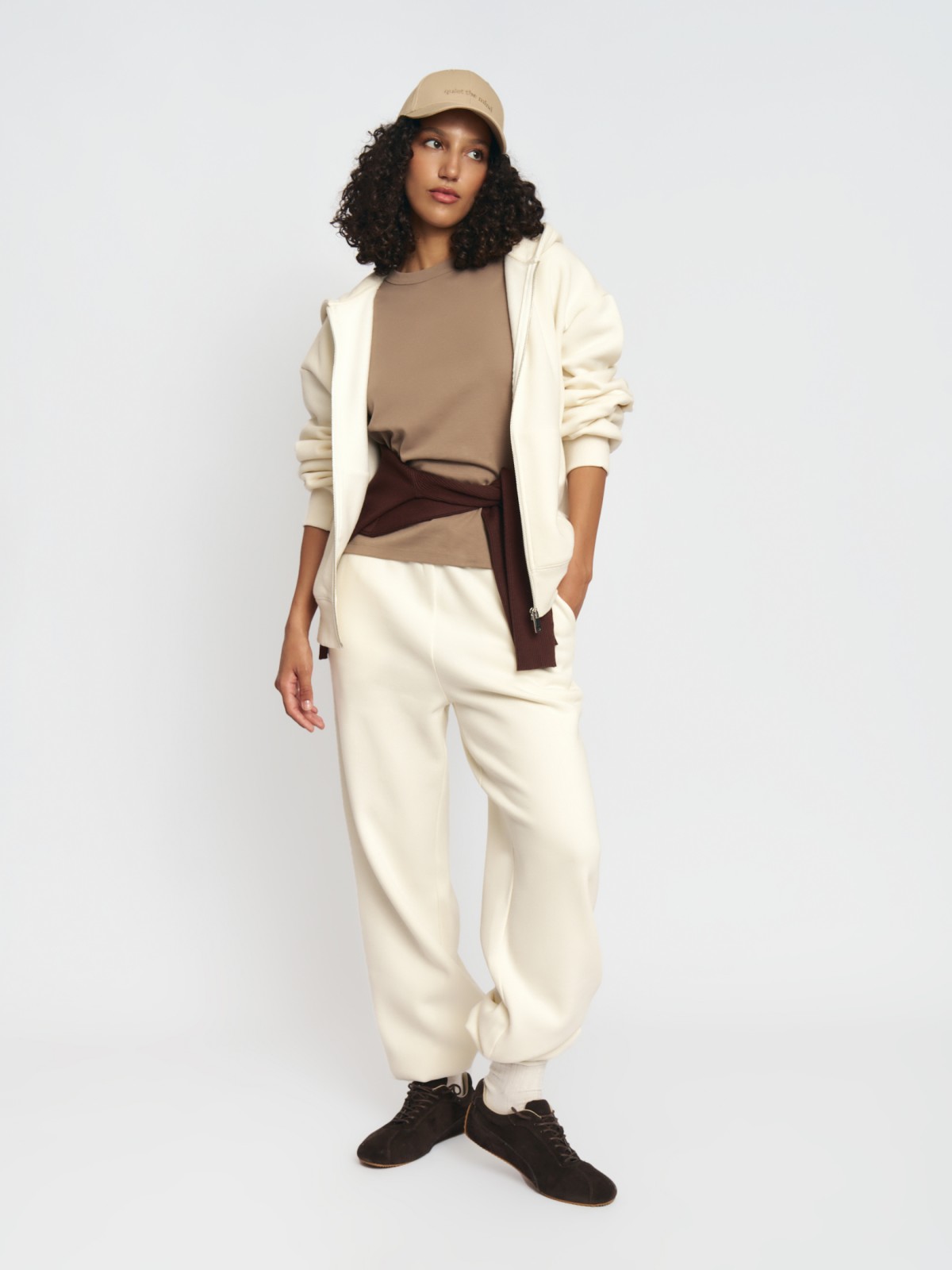 Утеплённые брюки-джоггеры на резинке