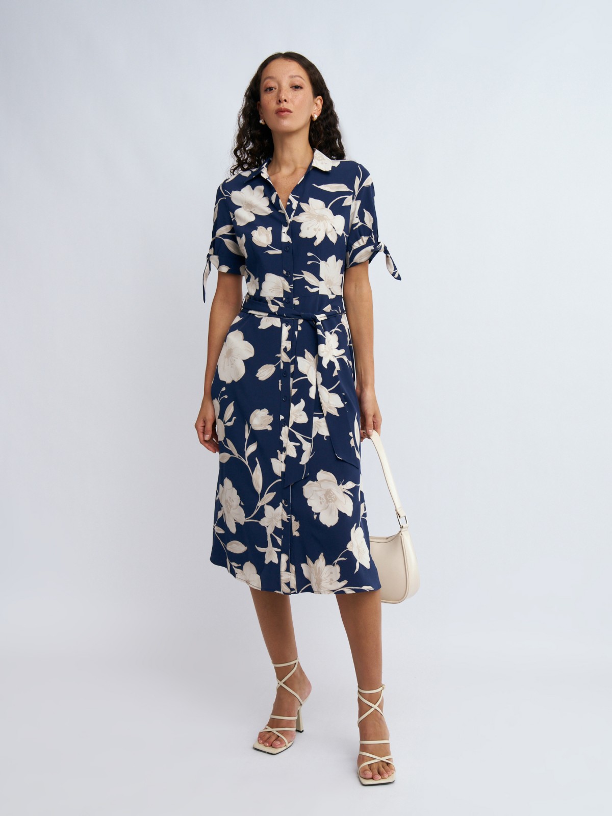 Платье-рубашка длины миди с поясом и принтом