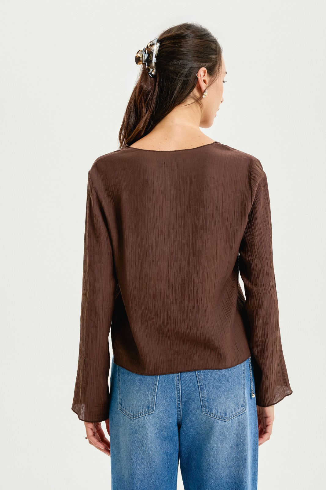 Блузка с воланами