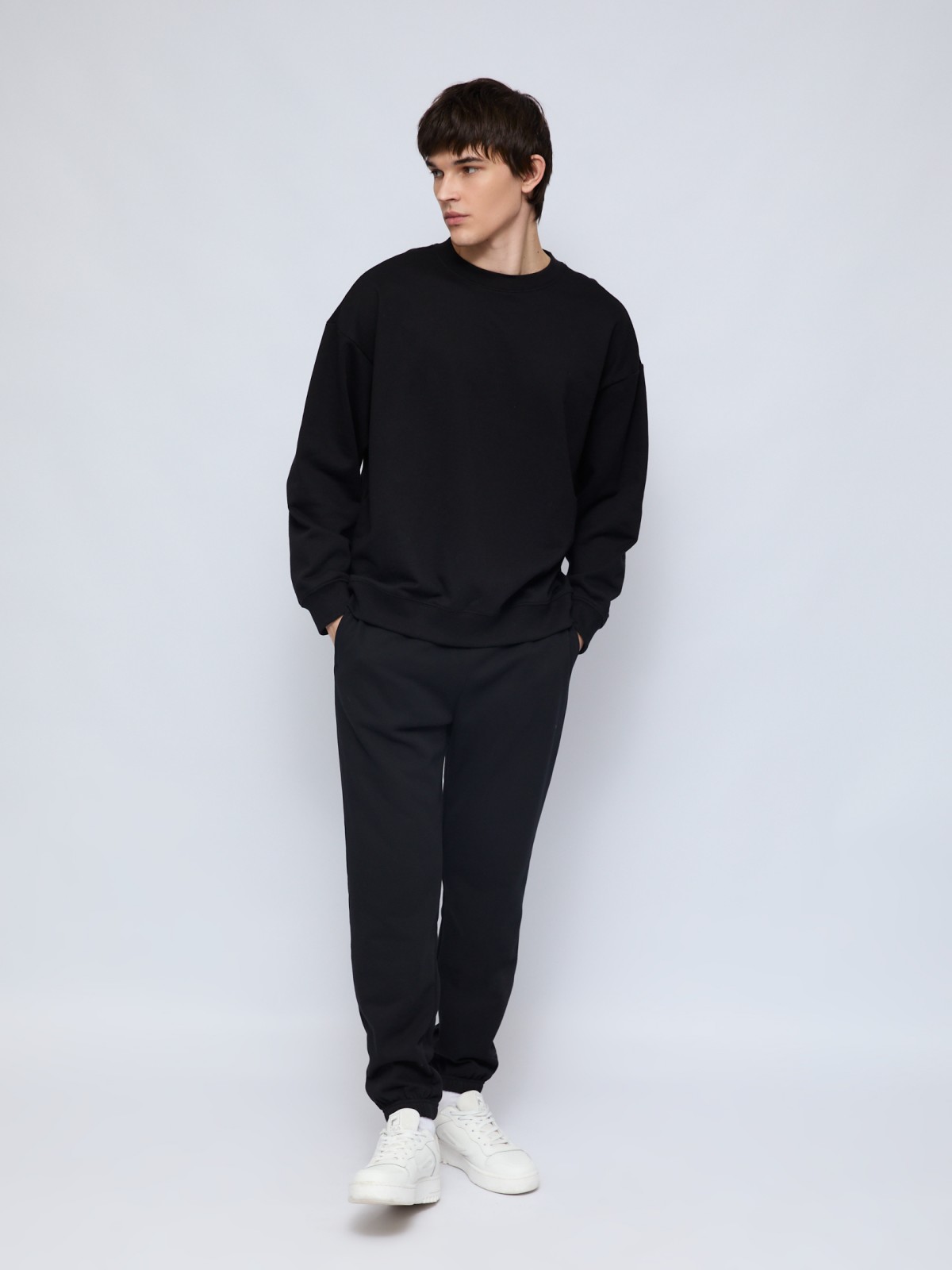 Однотонный оверсайз свитшот с длинным рукавом