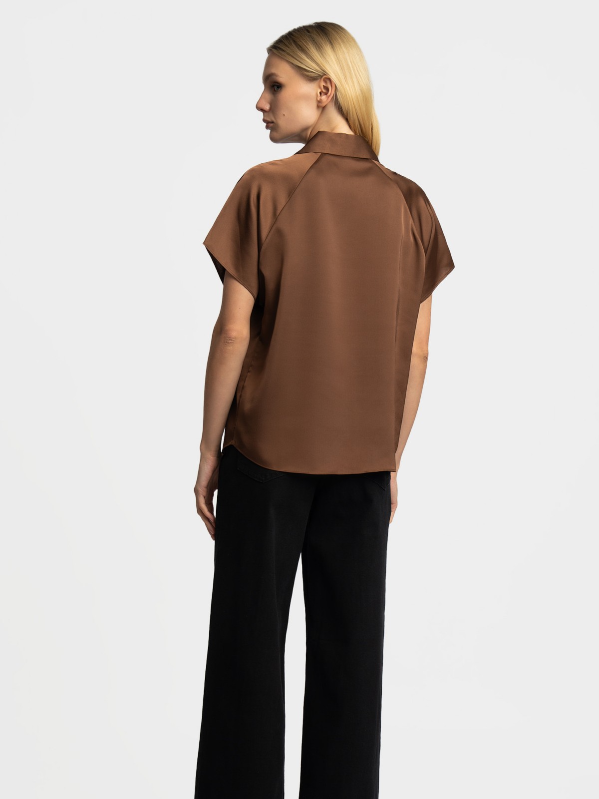 Блузка с короткими рукавами