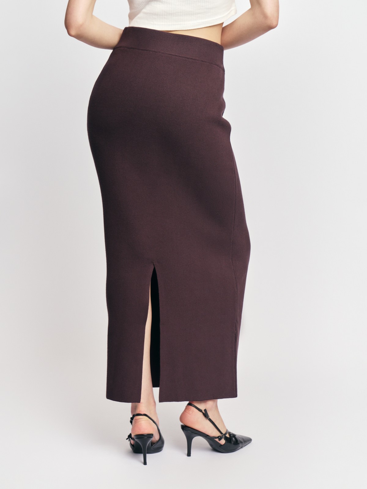 Трикотажная прямая юбка макси с разрезом