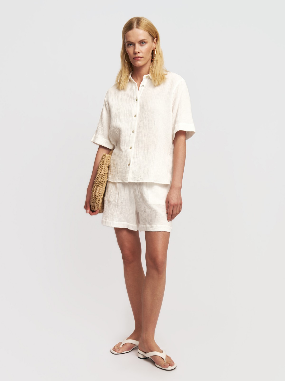 Муслиновые шорты на резинке с карманами