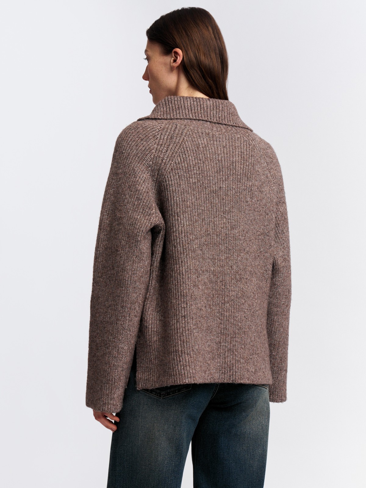 Вязаный свитер с воротником на молнии