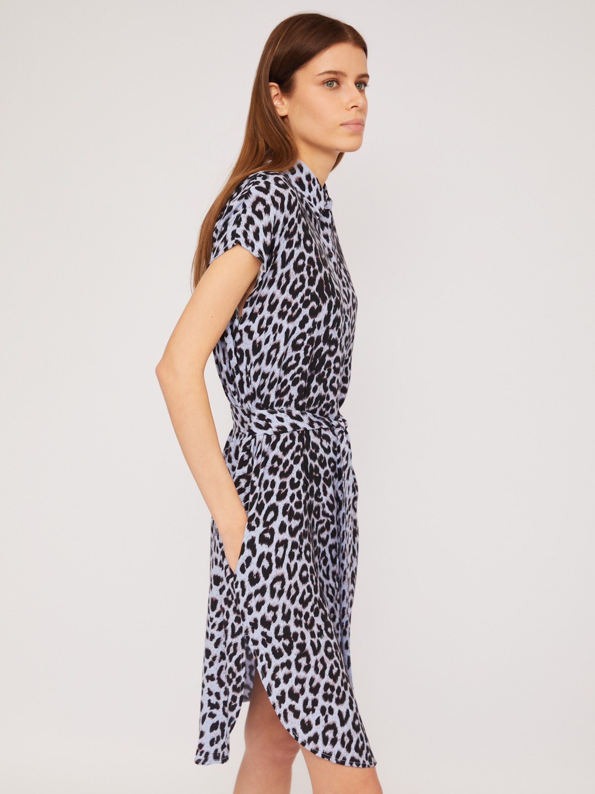Платье-рубашка из вискозы с леопардовым принтом и поясом zolla 02423824Y062, цвет светло-голубой, размер S - фото 3