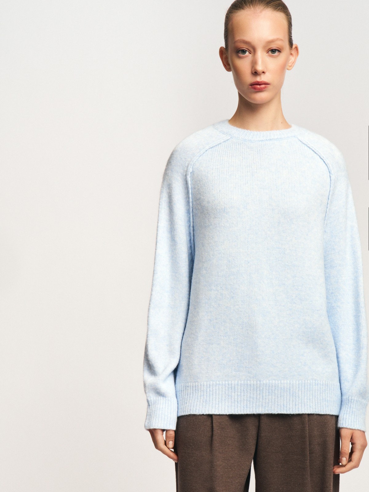 Вязаный джемпер с фактурными швами