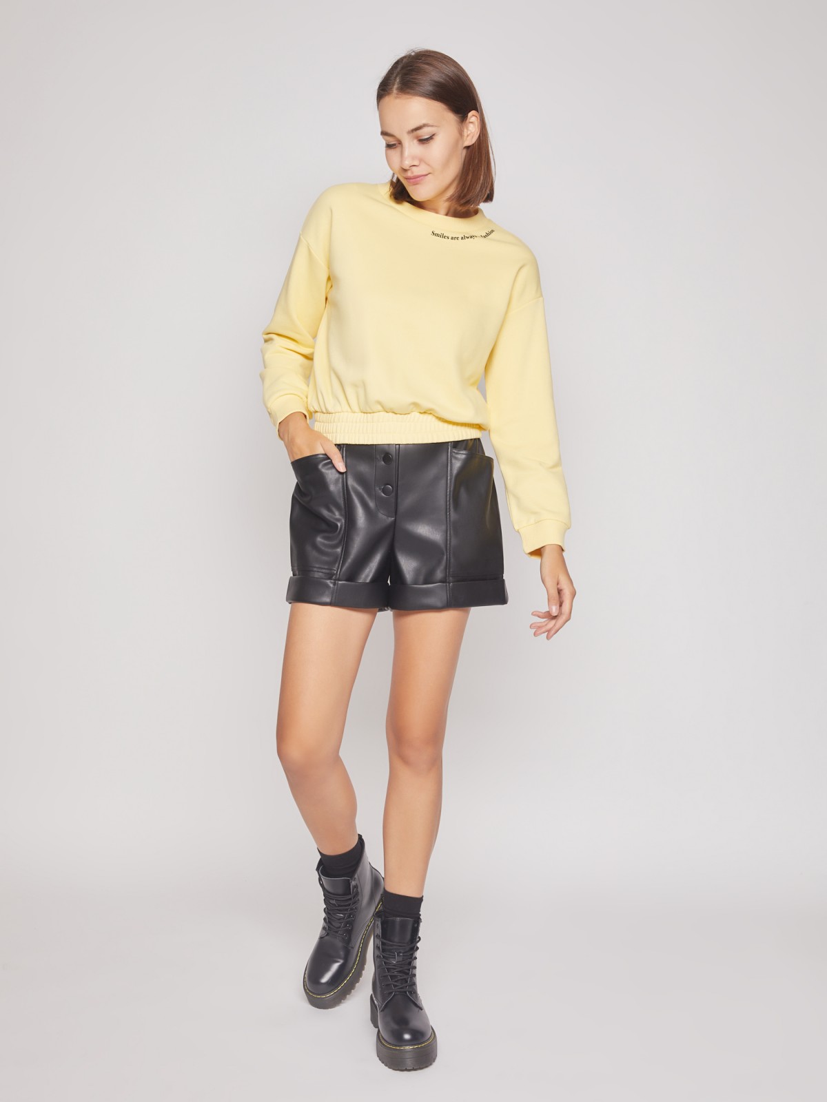 Шорты мини из экокожи Шорты мини из экокожи