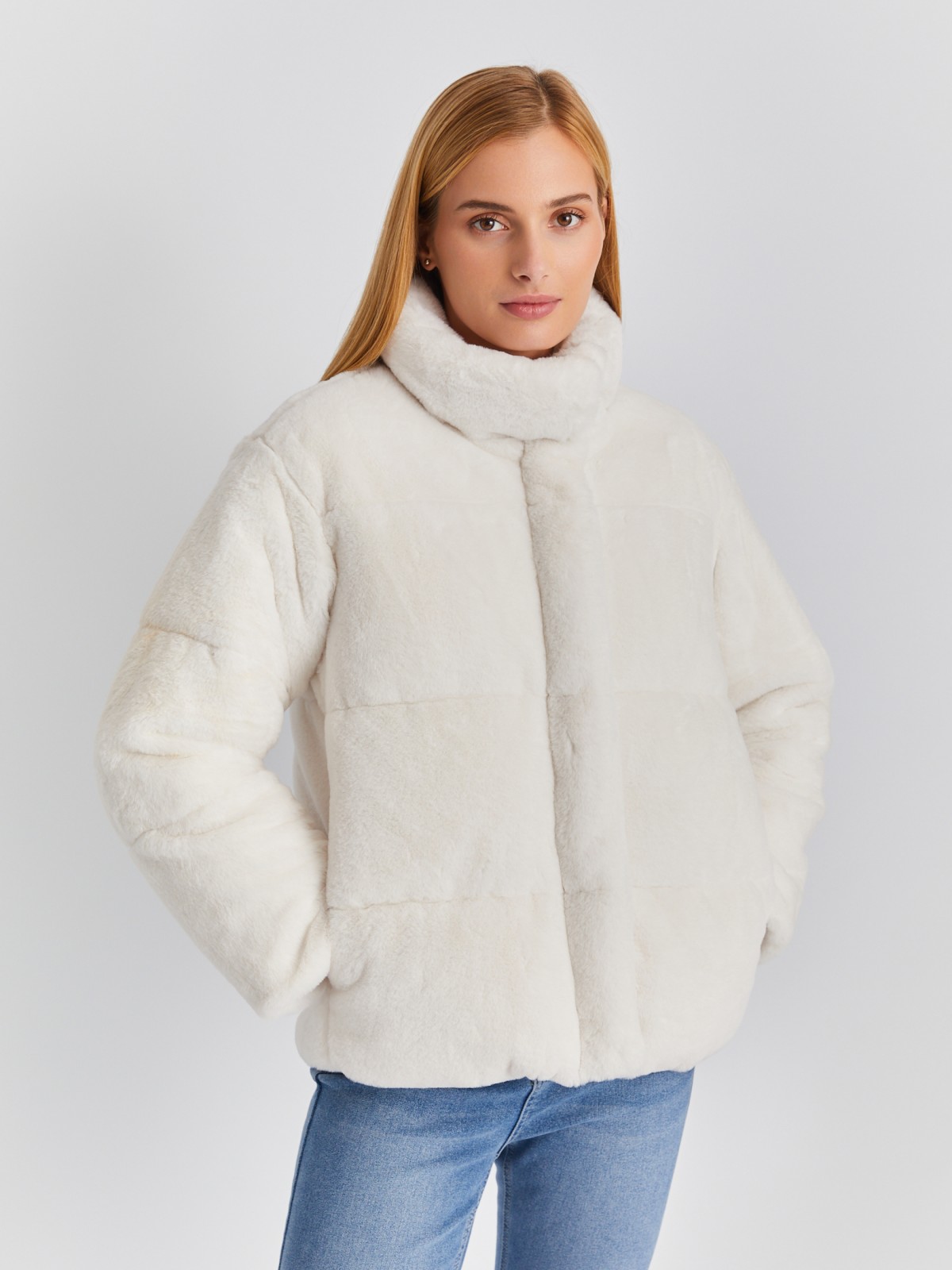 Короткая тёплая куртка-шуба из экомеха с утеплителем zolla 023345550014, цвет молоко, размер XS - фото 3