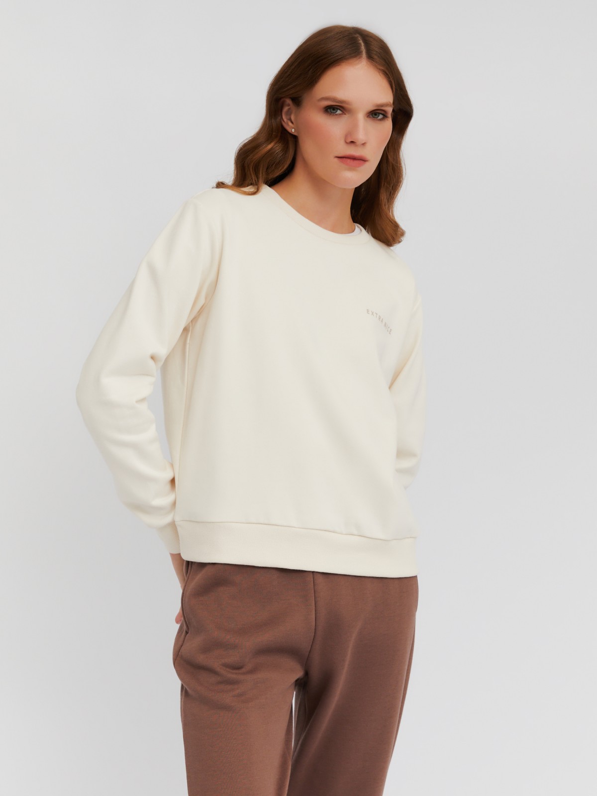 Утеплённый свитшот с принтом-надписью