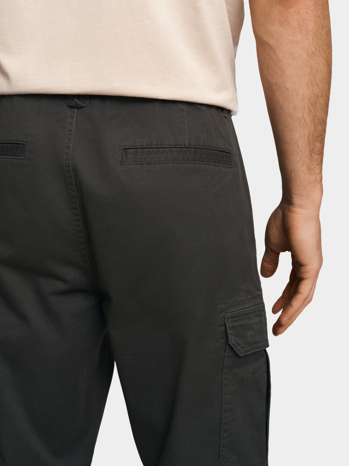 Брюки джоггеры из хлопка с карманами карго