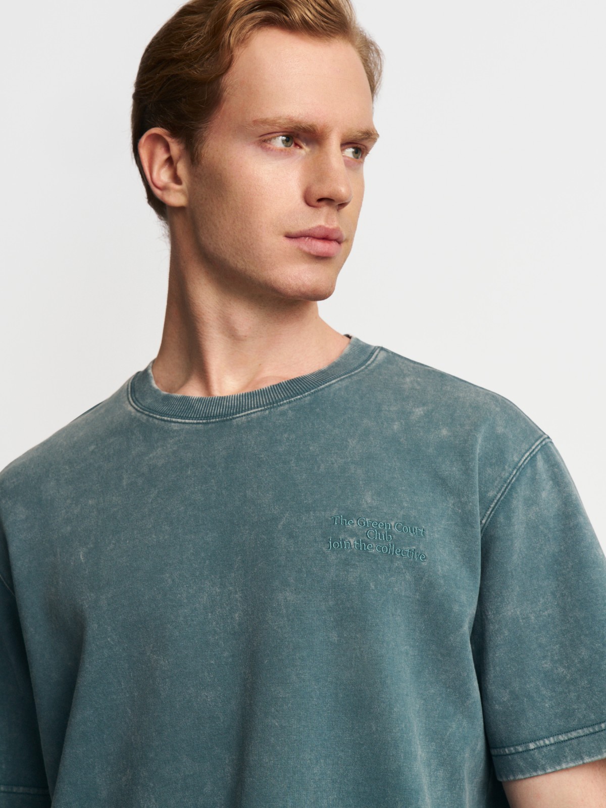 Футболка из хлопка с вышивкой