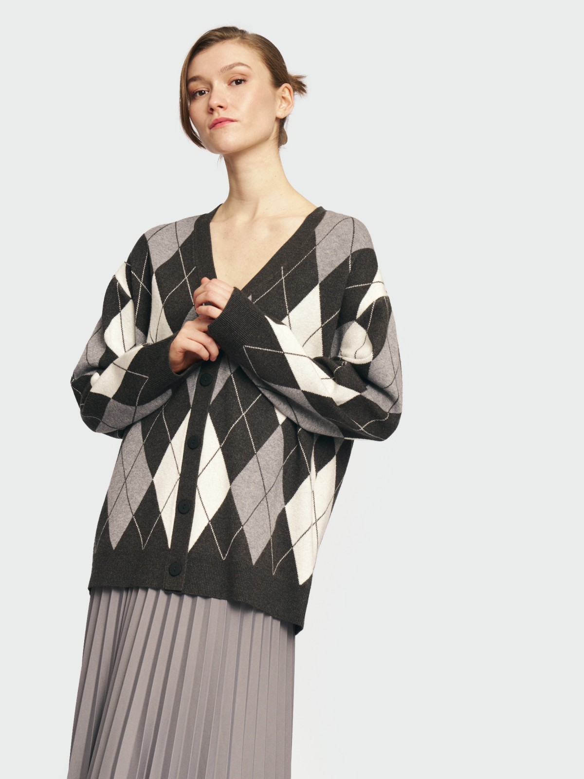 Трикотажный кардиган в ромб на пуговицах