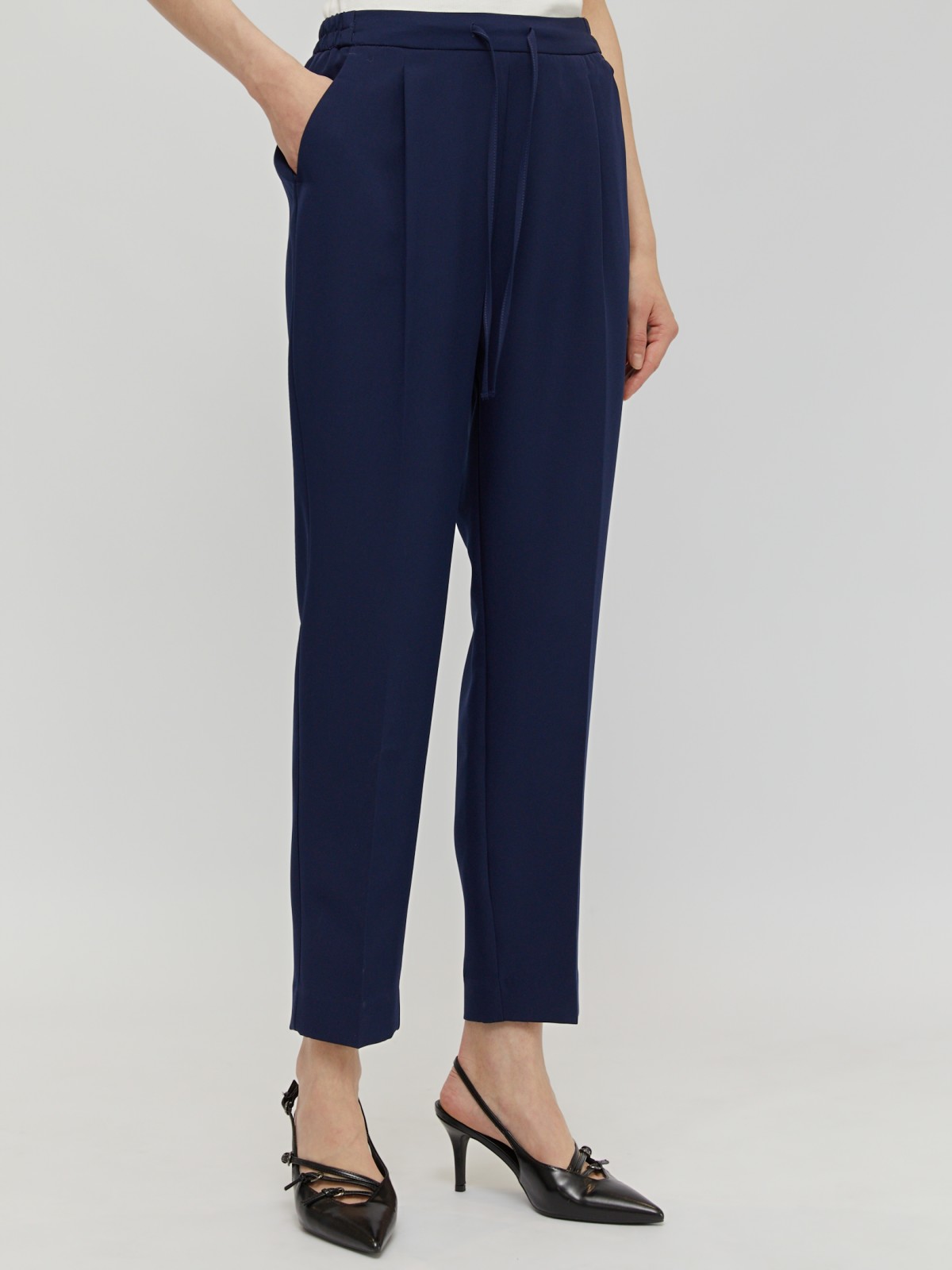 Брюки-джоггеры с поясом на резинке