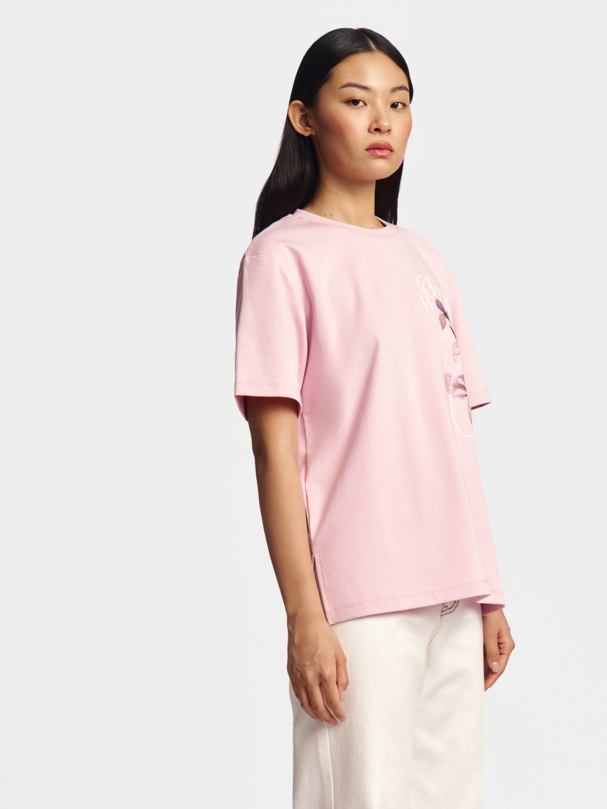 Футболка с принтом и аппликацией